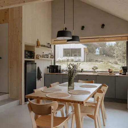 Сasa de vacaciones Wood Rest, Myweek